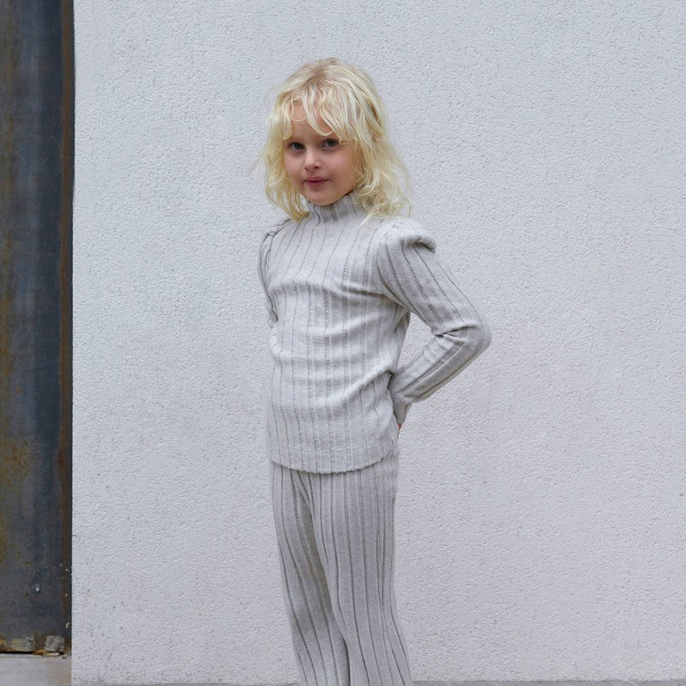 42B.42200348022 # Kids Flared Trousers Gray