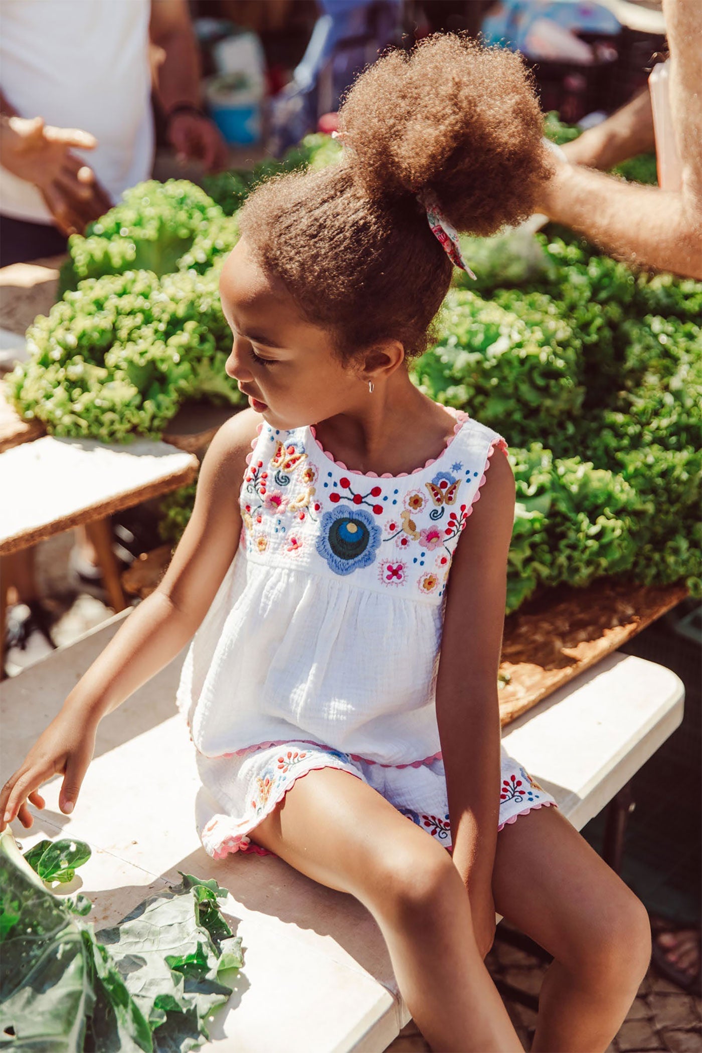 52A.GRI-S25-B0017 # Kids Sleeveless Blouse Solenia