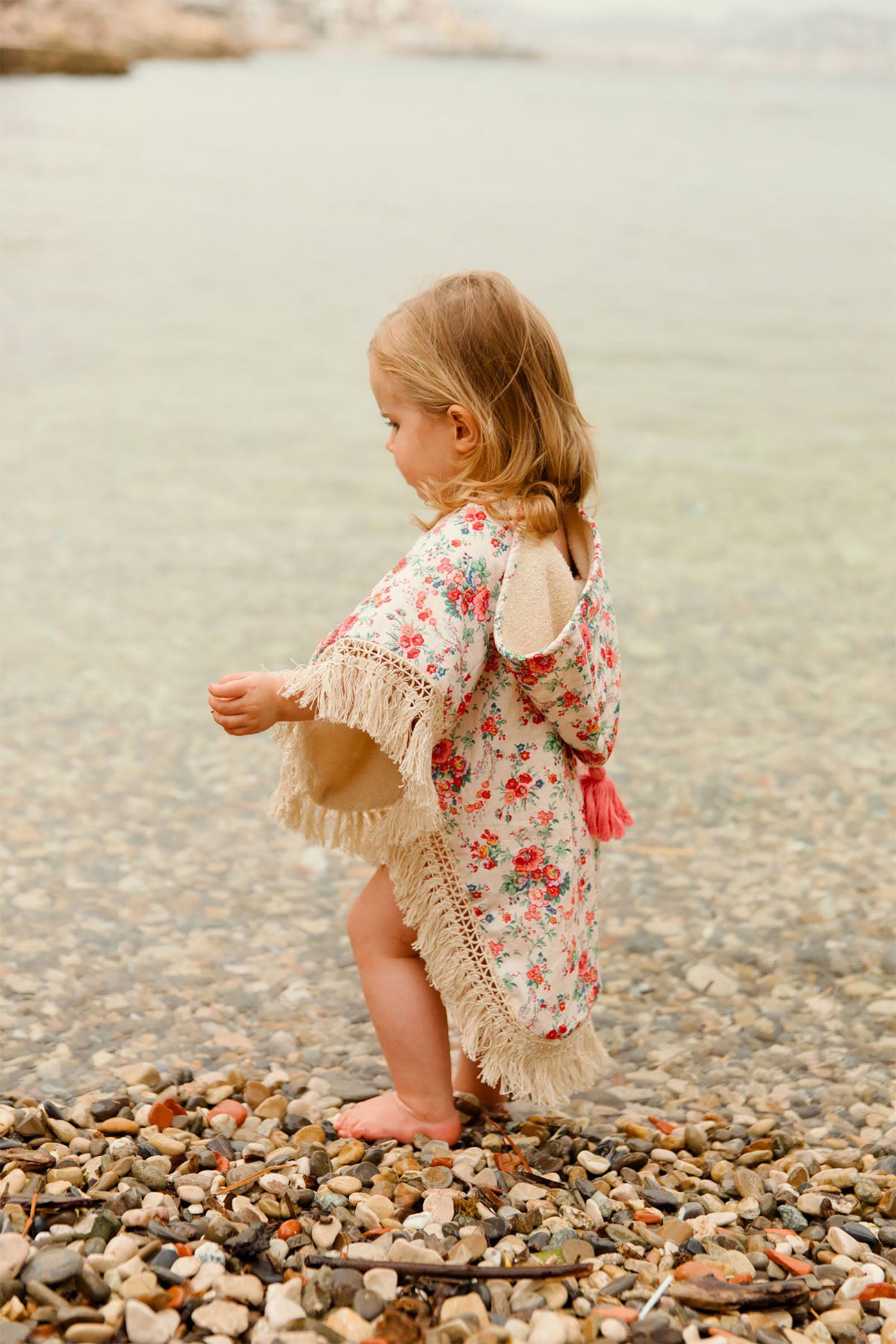 52A.HBI-S25-B0243 # Kids Towel Poncho Mael Cream Rosa Festa