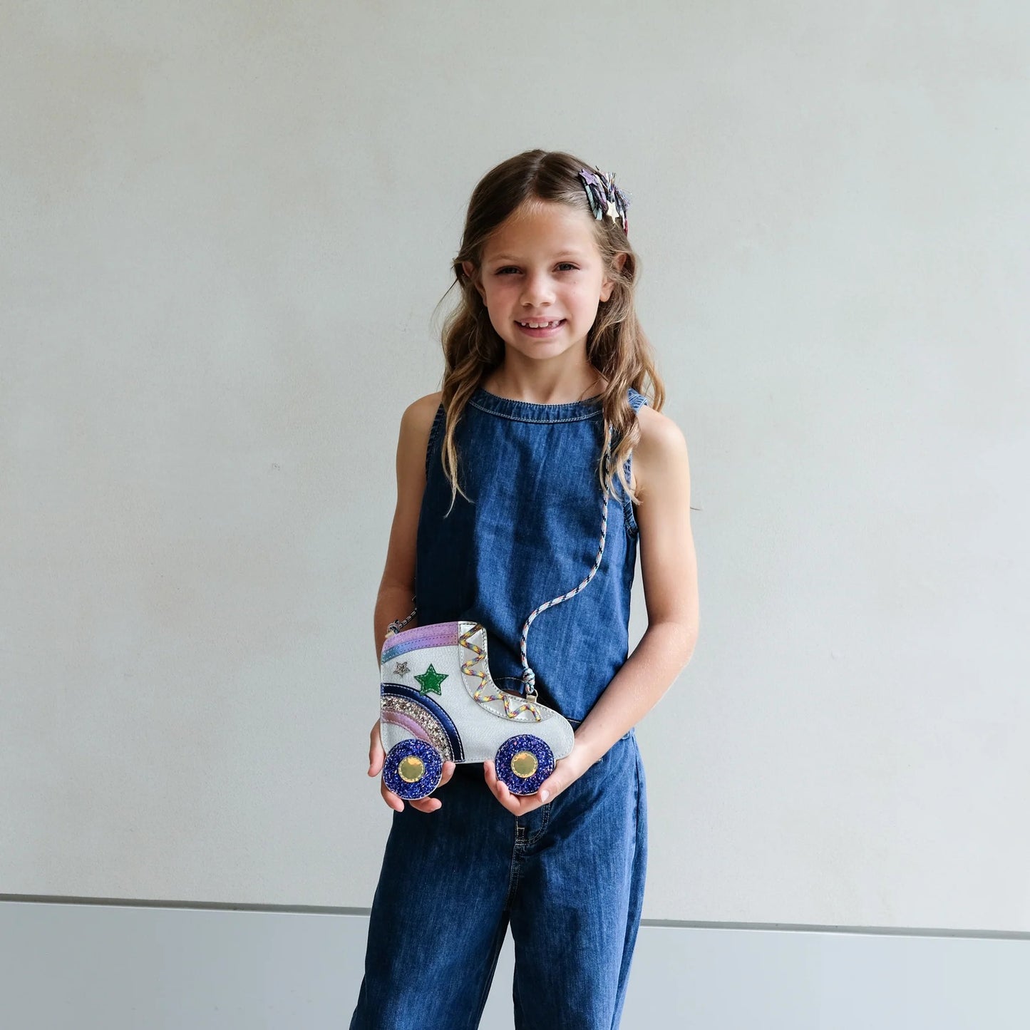52B.173007-23 # Kids Shoulder Bag Rollerskate