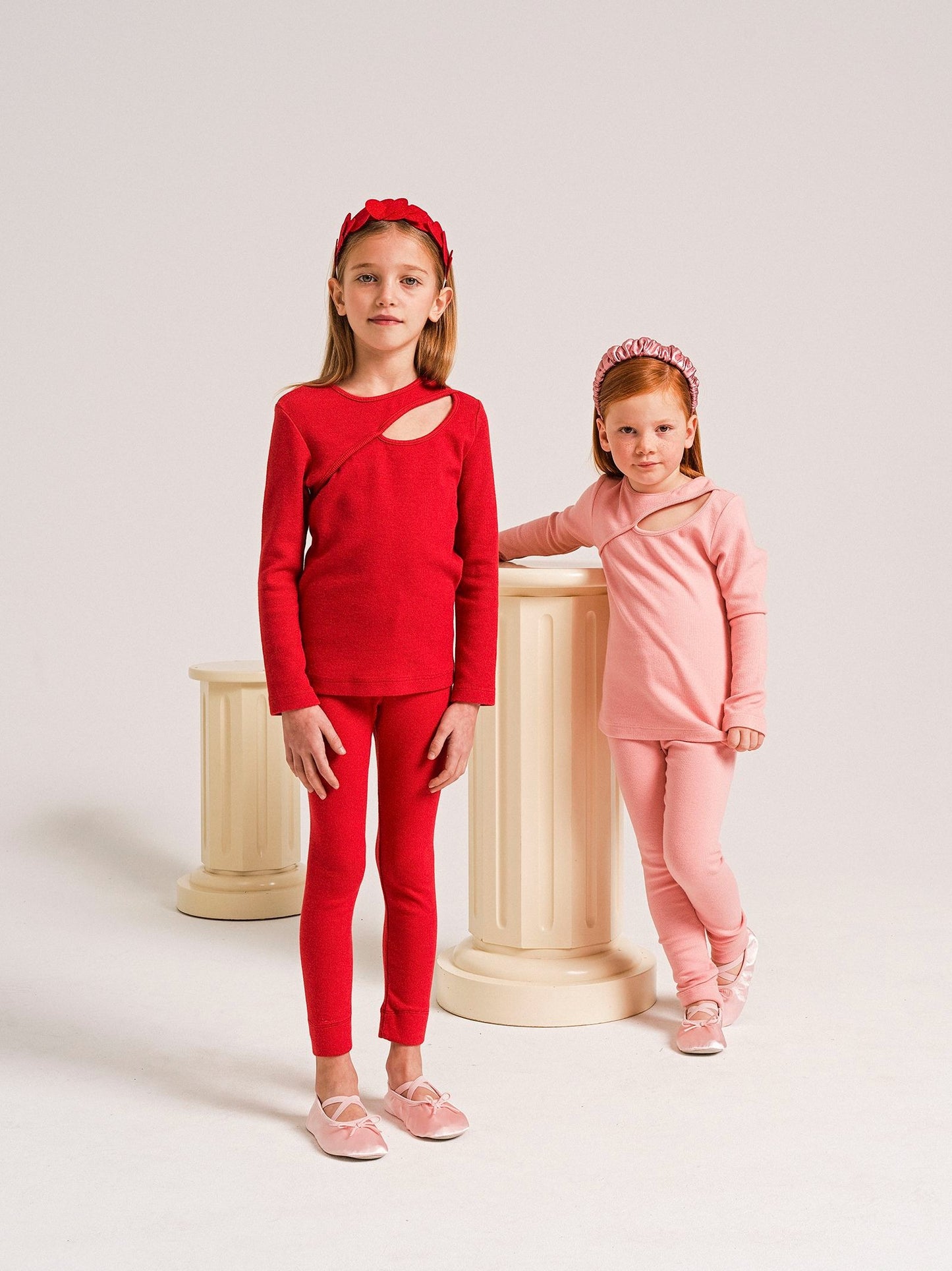 52B.42210222103 # Kids Long-Sleeved Ribbed Blouse Cutout Red