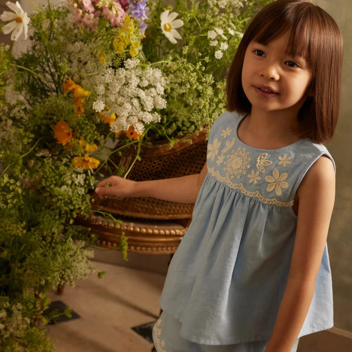62A.GRI-S26-B0057 # Sleeveless Kids Top Malaya Oxford Blue