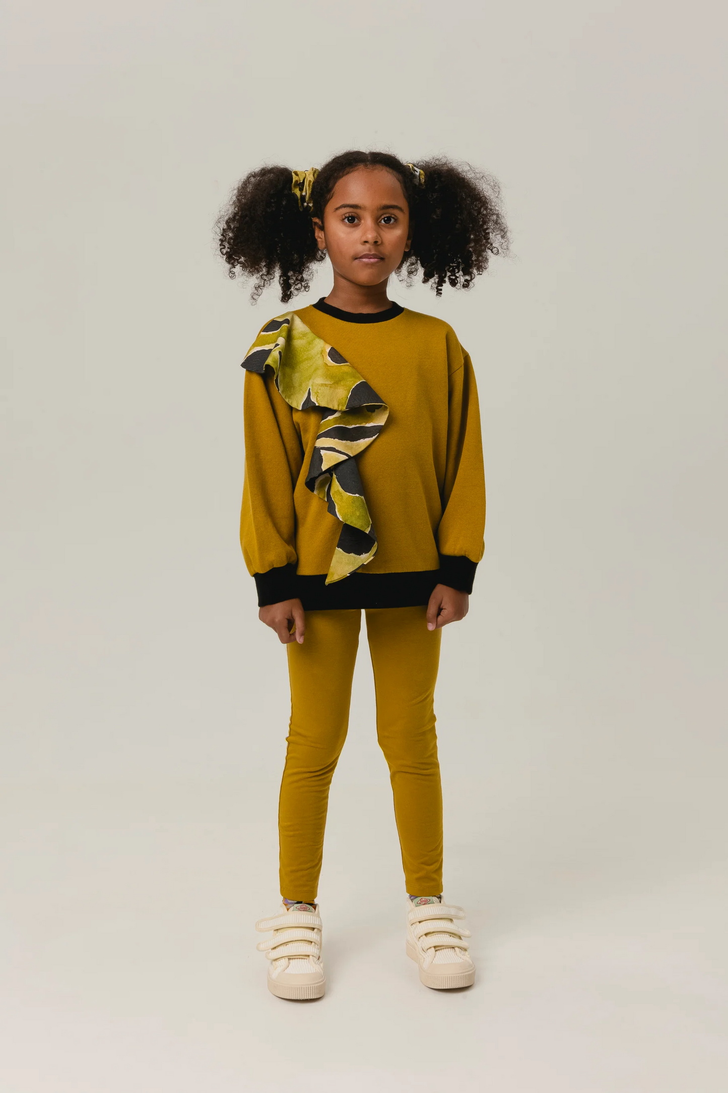 52B.SWT0274001_18 # Kids Sweatshirt Bernardete Olive