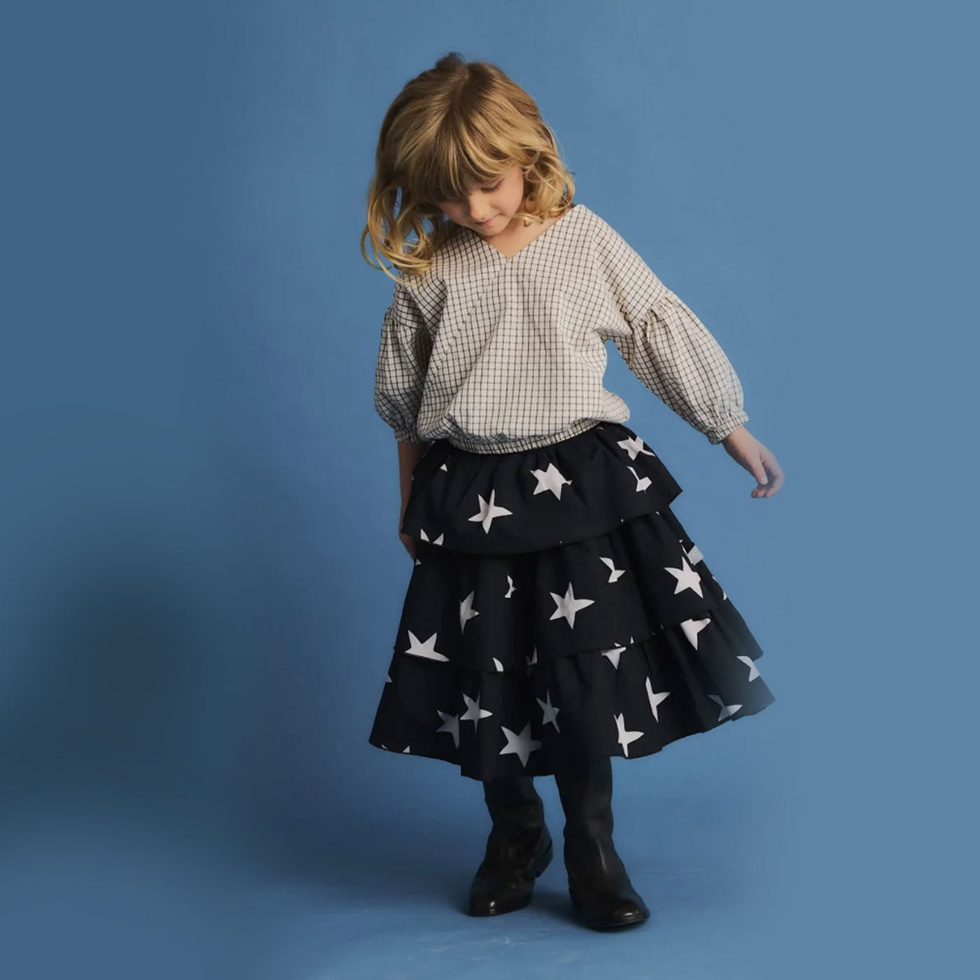 42B.STARS_WAVED_SKIRT # Kids Skirt Stars Black
