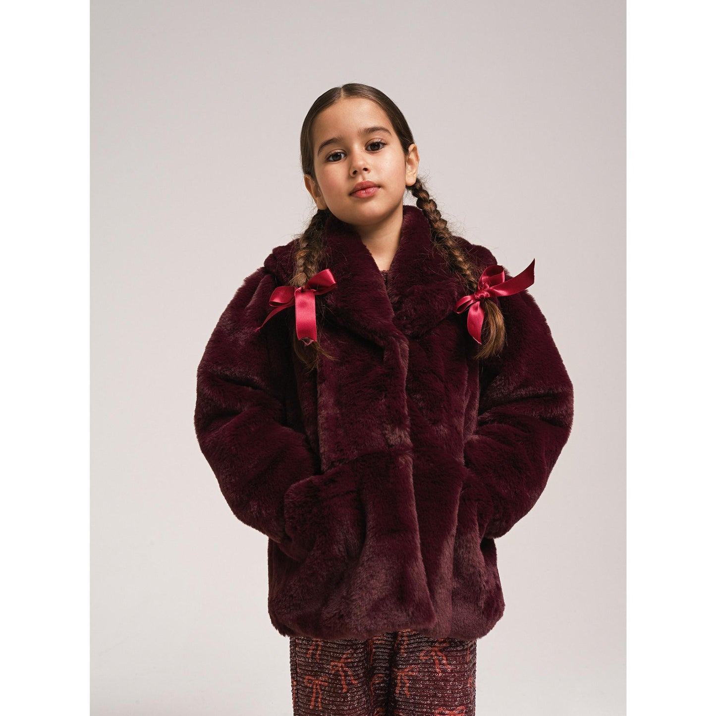 52B.42210164003 # Παιδική Γούνα με Πέτο