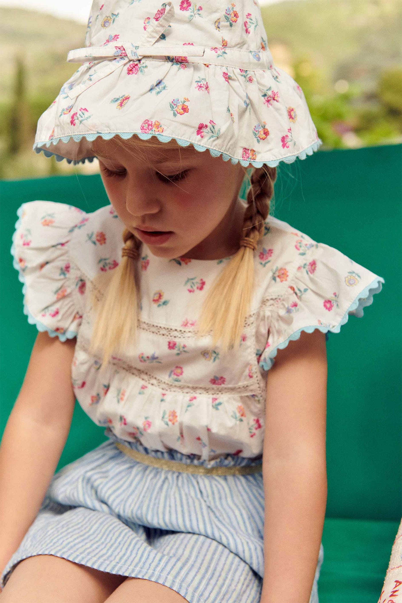 52A.GRI-S25-B0166 # Παιδική Μπλούζα Felicita Armande