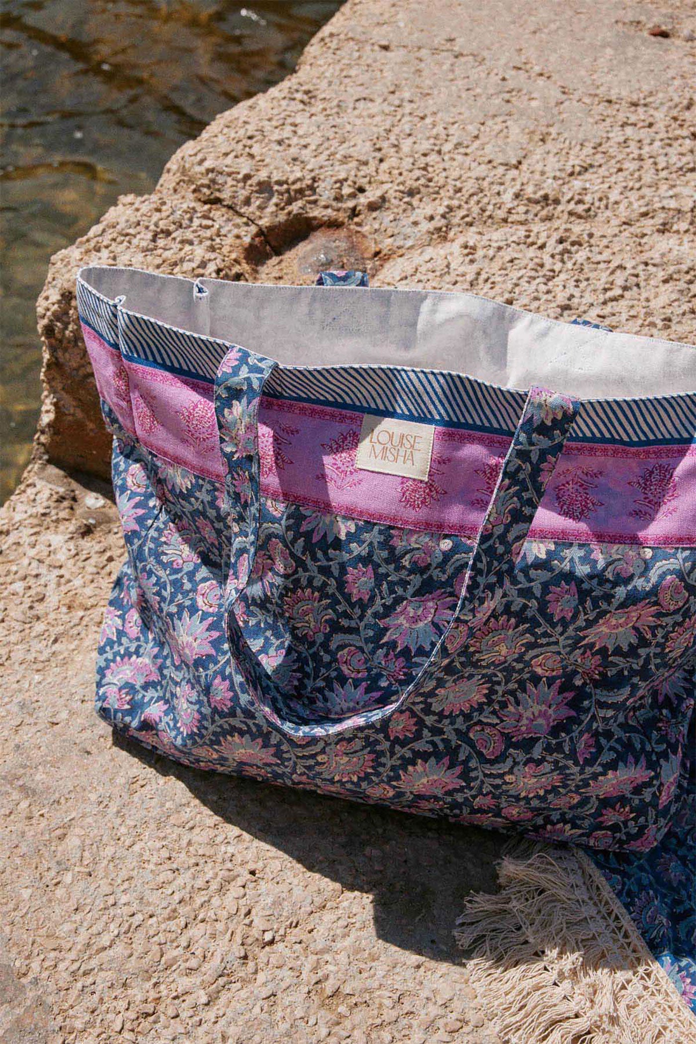 52A.HAI-S25-T0198 # Tote Bag Blue Capri