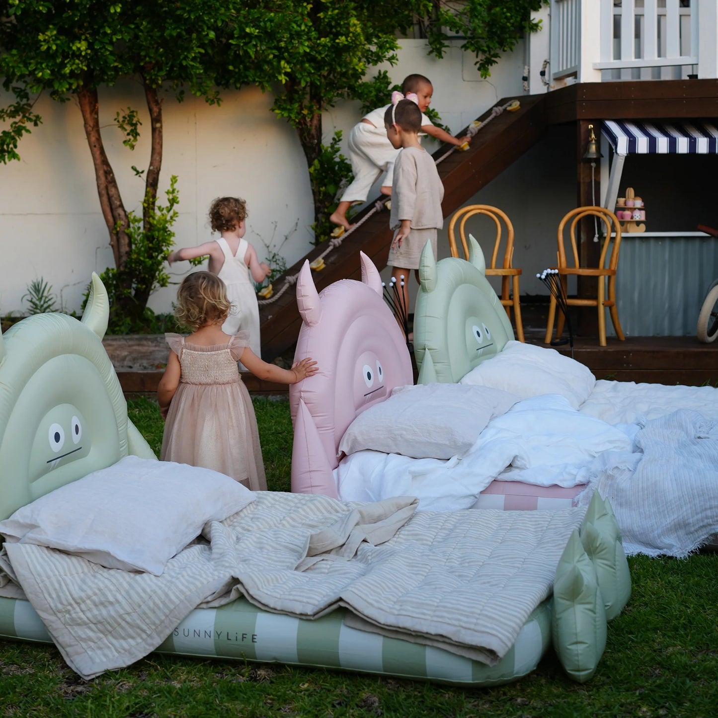 99.S51KSBMS # Inflatable Bed Monster Sage