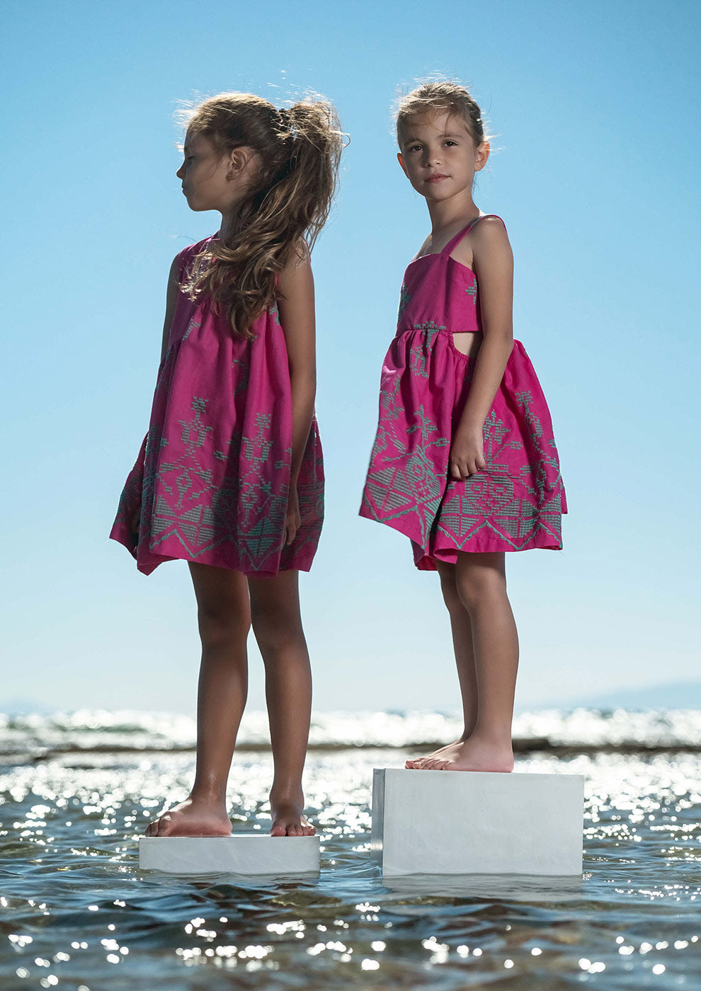 Παιδικό Φόρεμα με Κεντήματα Φούξια