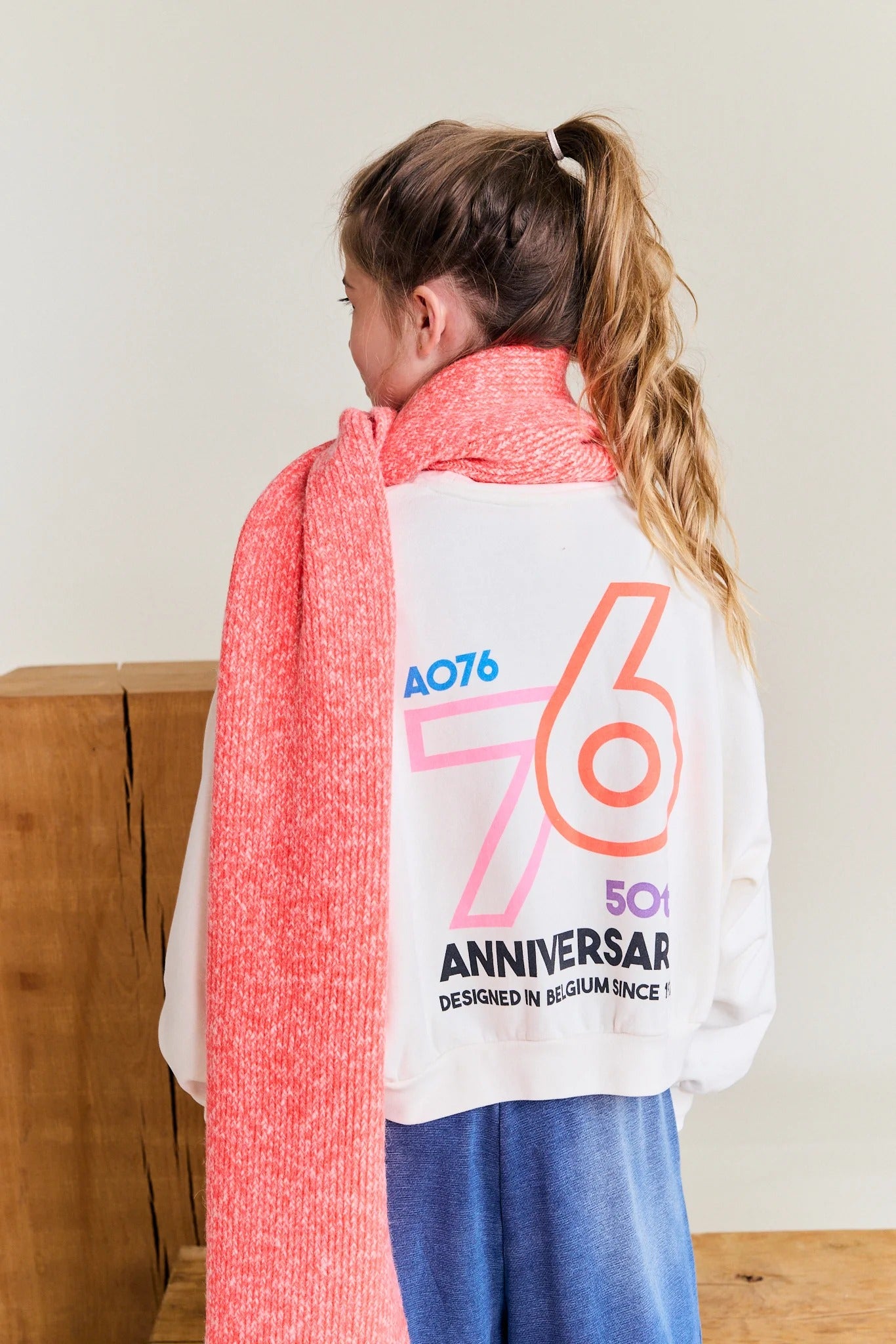 62B.226-1904-770 # Kid's Scarf Tess Fluo Coral