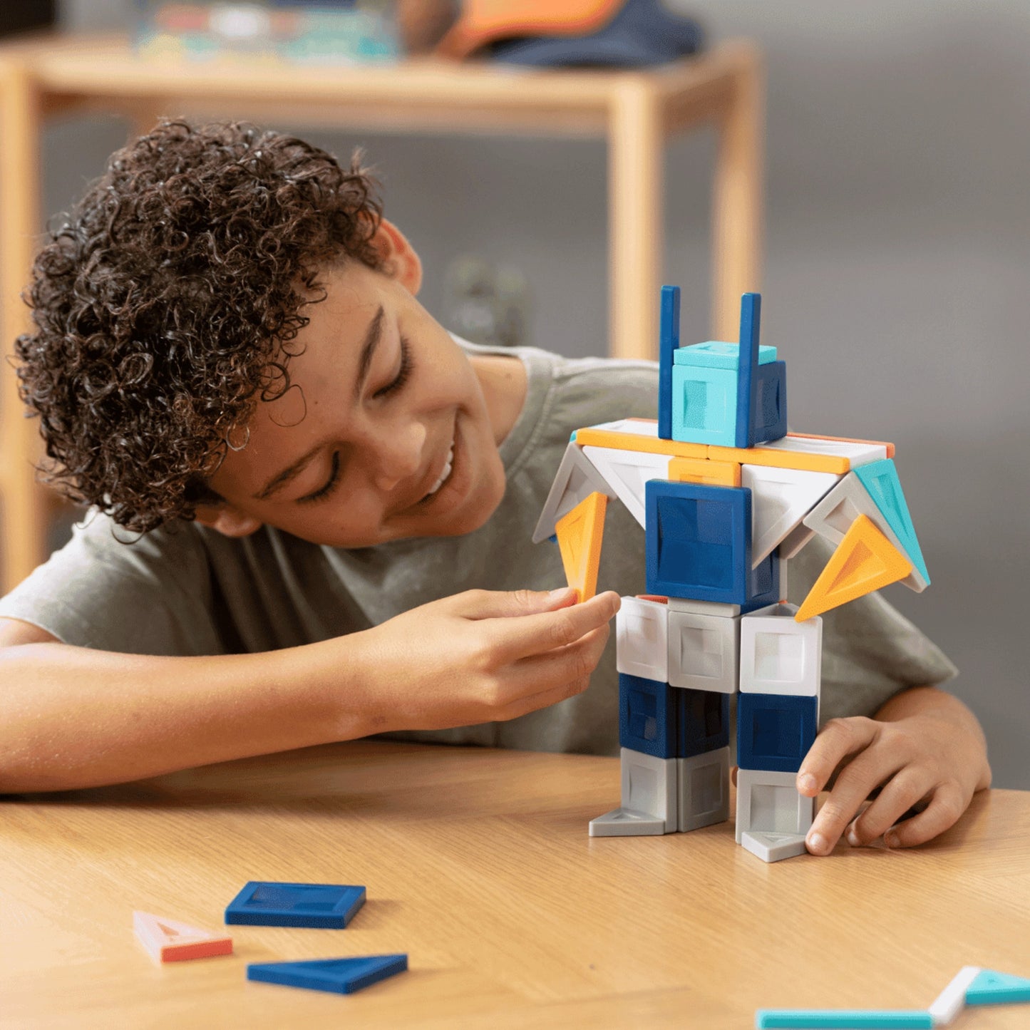 99.CPTOOO70CO # Magnetic Construction Toy Constructor PRO 70pc