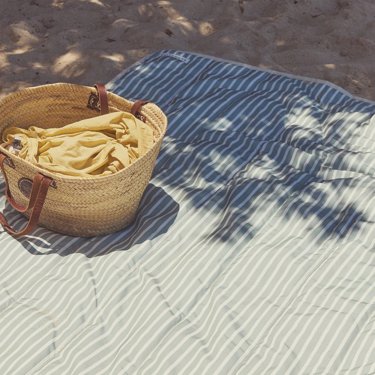62A.S61BBSEA # Picnic Blanket Seagrass Stripe 