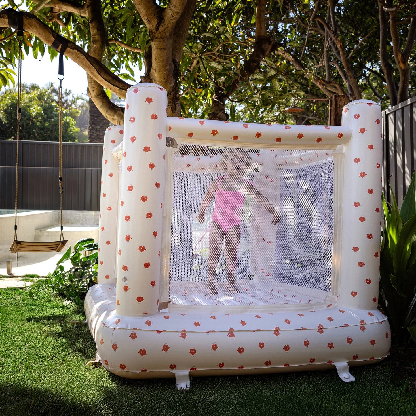 62A.S61BHPPC # Inflatable Bounce House Poppy the Peach Cream