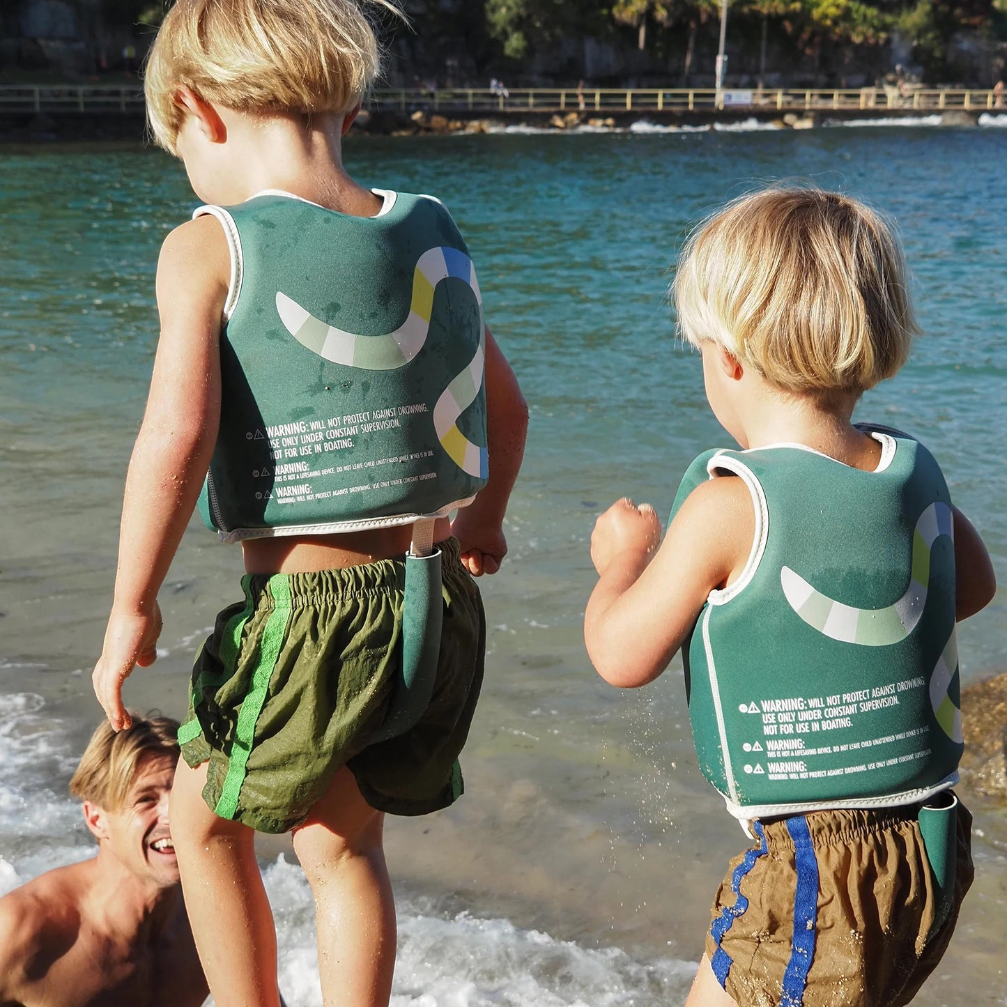 62A.S61FVIJG # Life Vest Into the Jungle