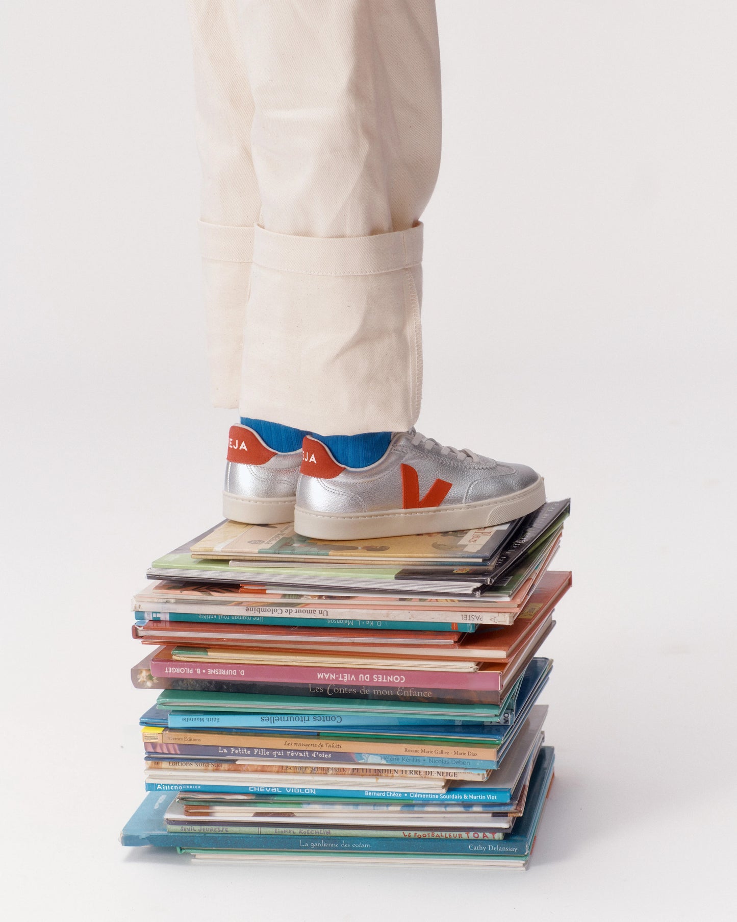 52B.SY2021183C # Παιδικό Παπούτσι Veja Volley Silver Pekin